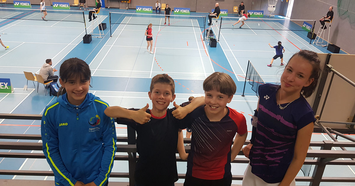 Auf dem Foto ist das Team Thüringen bei der Deutschen Meisterschaft U13 zu sehen