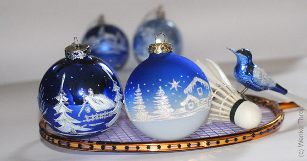 Bild Christbaumkugeln und Federball